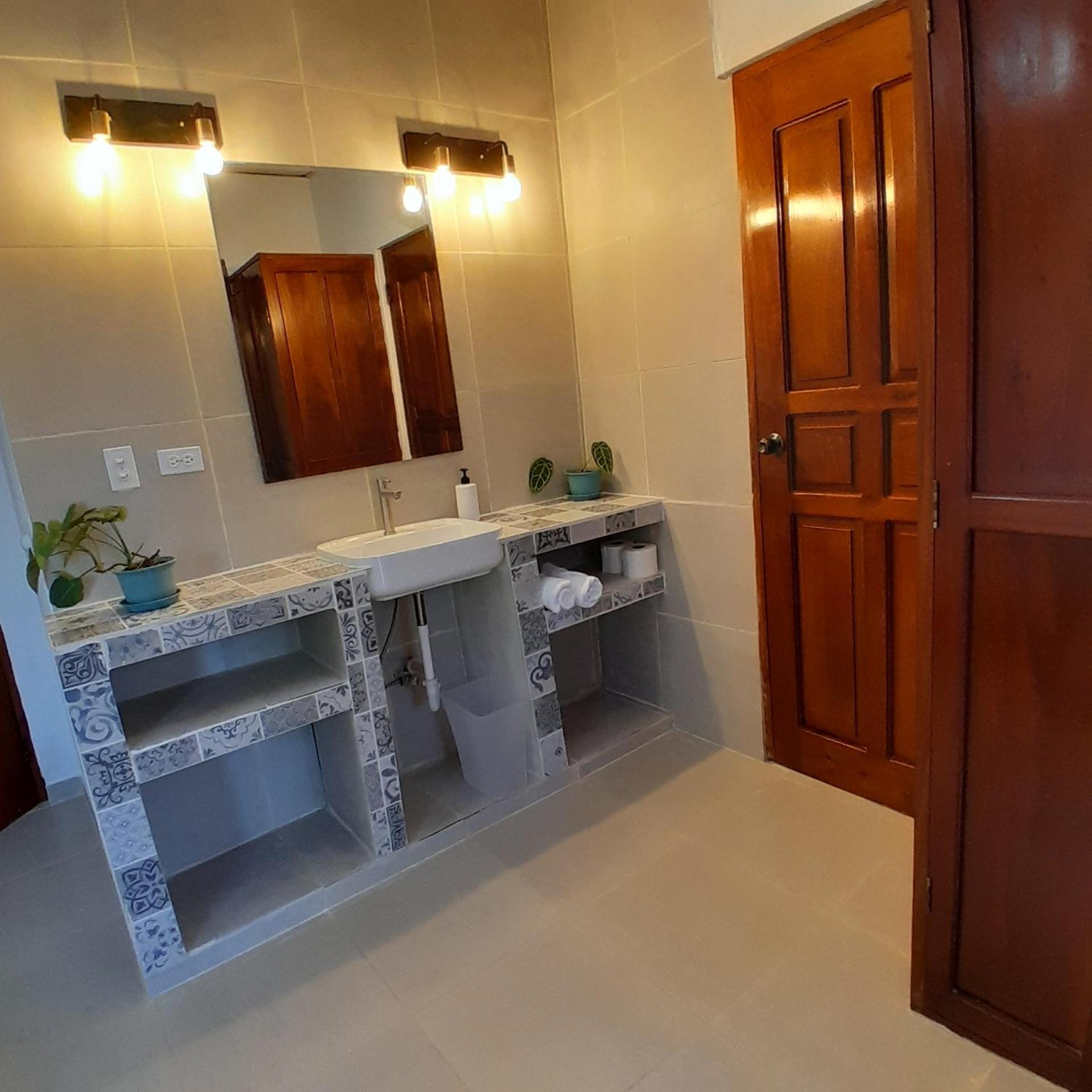 Hostel Kimmell / Hostal Familiar La Casita De Los Kimmell Лас Таблас Екстериор снимка